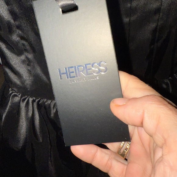 Size S Heiress Beverly Hills poof dress. Never worn, it was too small. - Picture 7 of 7